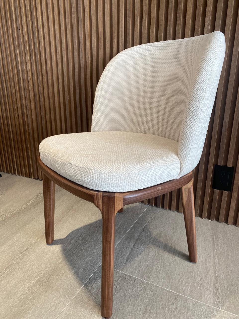 Silla para Comedor Modelo Luna – Diseño Moderno y Personalizable | Mublia Home