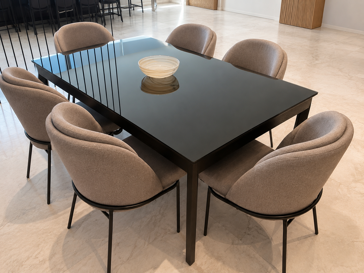 Mesa de comedor modelo NOIR | Mublia Home