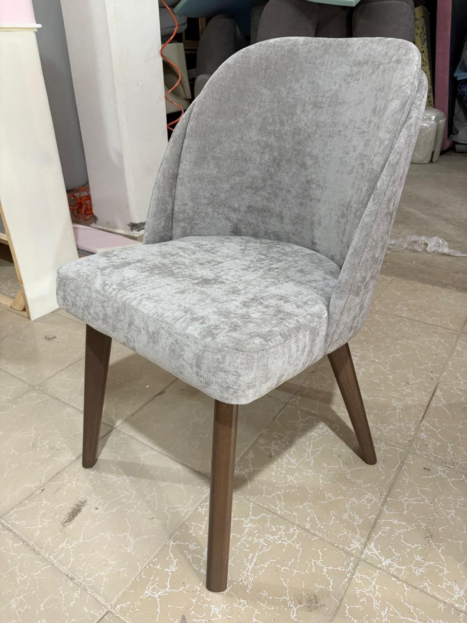 Silla para Comedor Modelo Daniela – Diseño Moderno y Personalizable | Mublia Home