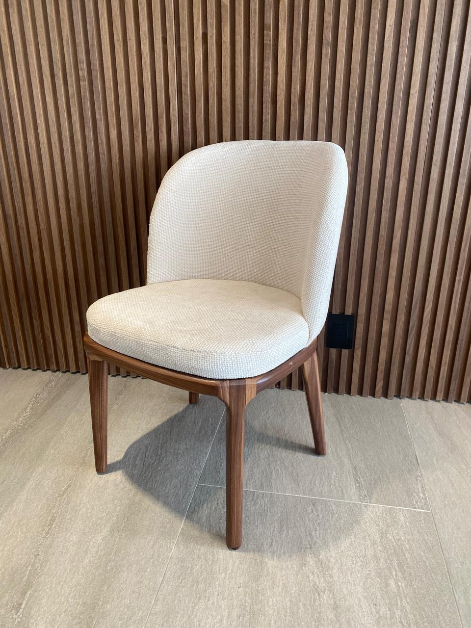 Silla para Comedor Modelo Luna – Diseño Moderno y Personalizable | Mublia Home